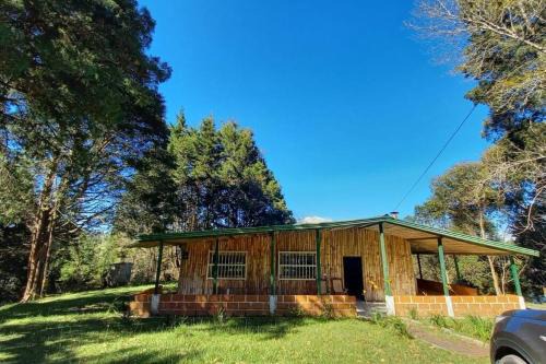 Guarne Ski Chalet | Finca Cottage Guarne, nearby Arvi and Santa Elena