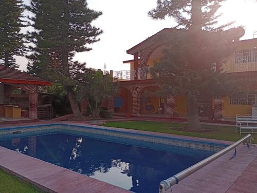 Ayala House | Finca girasoles