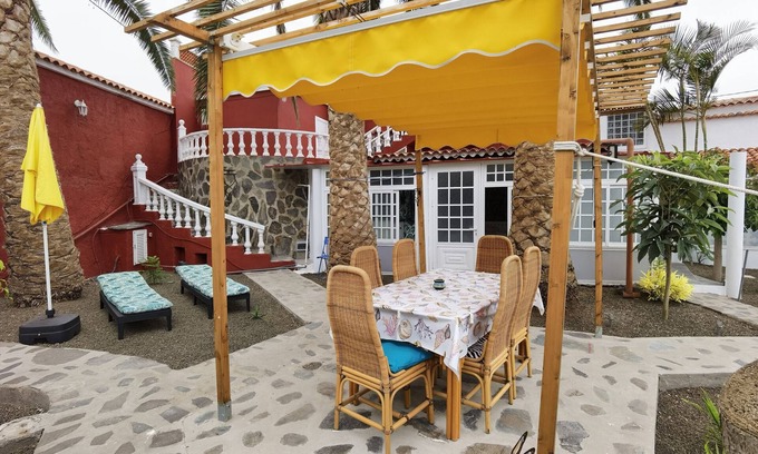 La Mancha House | 'Finca Icod' with Lake View, Private Terrace and Wi-Fi