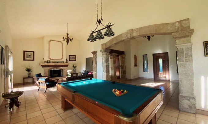Parras de la Fuente House | Finca los Rosales