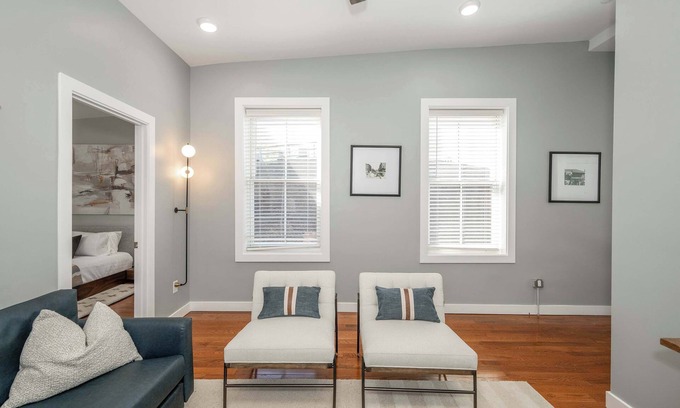 Over-the-Rhine Apartment | Findlay Market Suite 6 – For 4!