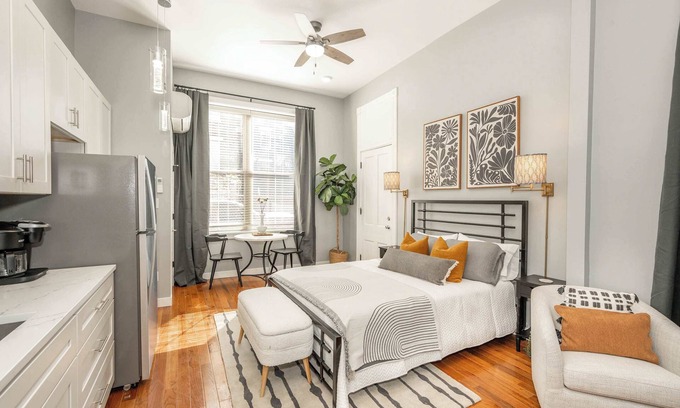 Over-the-Rhine Apartment | Findlay Market Suite 1 – For 2!