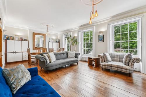 Richmond-upon-Thames House | Finest Retreats - Palace Gate, Hampton Court