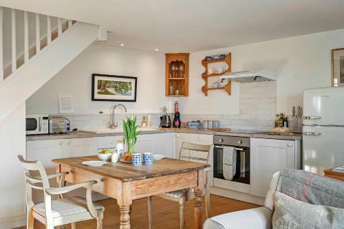 Newton Ferrers House | Finest Retreats - Stable Cottage at Yealmpton