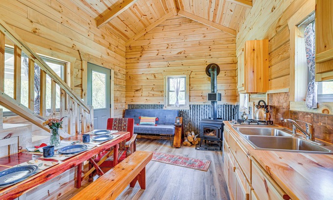 Winona County Cabin | 'Fins & Flowers' Lewiston Cabin w/Trout Fishing!