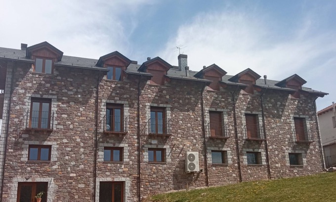 Laspaules Apartment | Fio de Neu, Single apartment, Perfect for couples and to rest