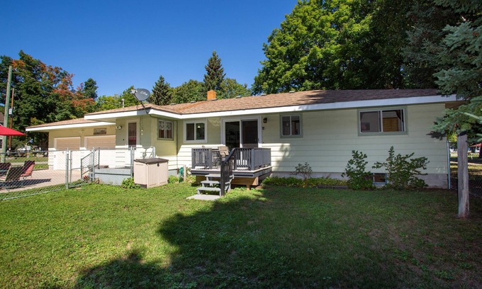 Grand Marais House | Firefly House - Comforts of home across from beach/campground