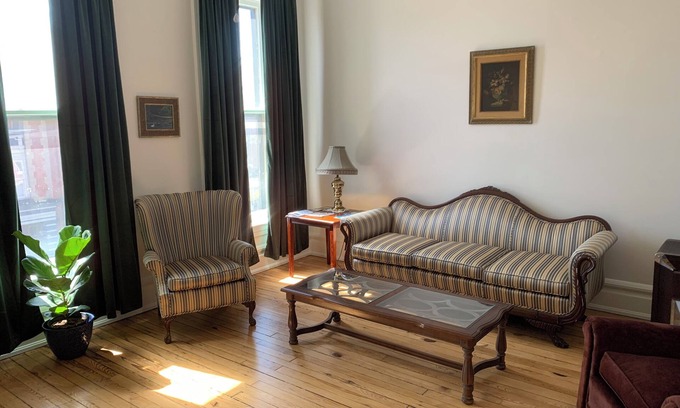 Warren Apartment | Firefly Suite