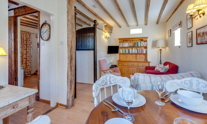 Rolvenden House | Firs Coach House in the beautiful Cranbrook