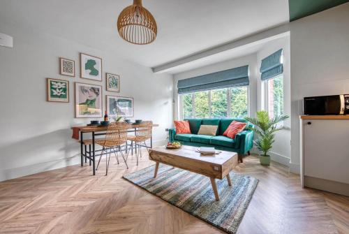 Southampton City Centre Apartment | First Floor - Stylish 3 Bedroom Apartment