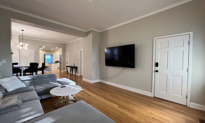 Oak Park House | First floor unit of a delightful retreat in the Frank Lloyd Wright district.