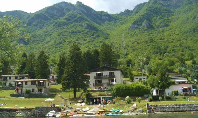 Idro Apartment | First row to the lake for 5 people