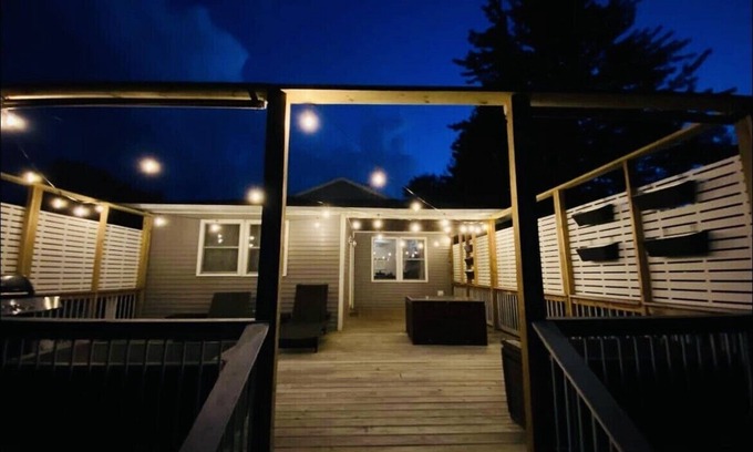 Sylvan Beach House | Fish Creek private dock & fenced in yard. Walk to beach & town