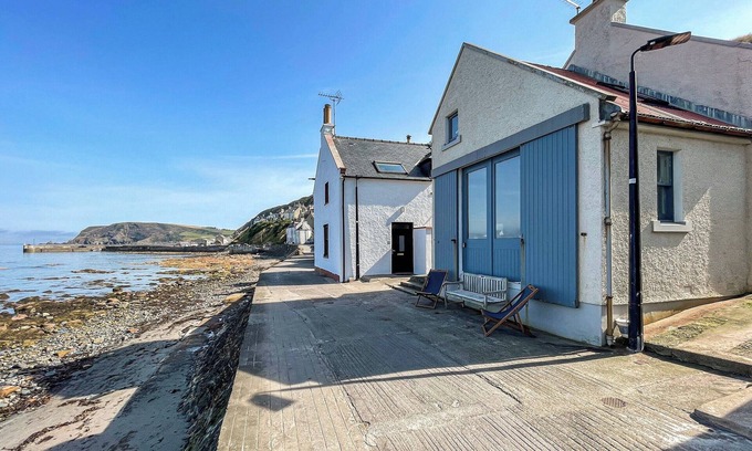 Gardenstown Cottage | Fisherman’s Cottage is a unique place to stay in amazing Gardenstown.