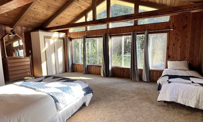 Klamath House | Fisherman’s Guest House