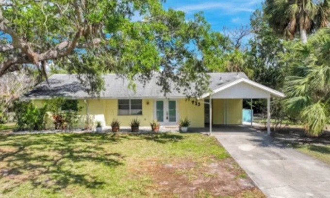 Laurel House | Fishing and Seashell Paradise in Nokomis Beach