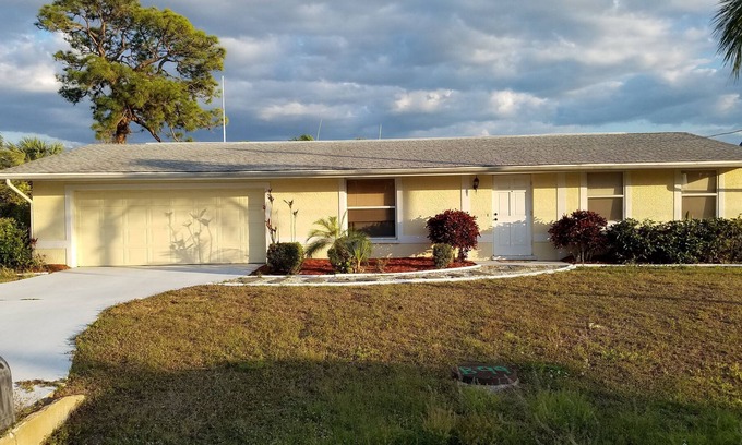 Grove City House | Fishing/Boating Paradise