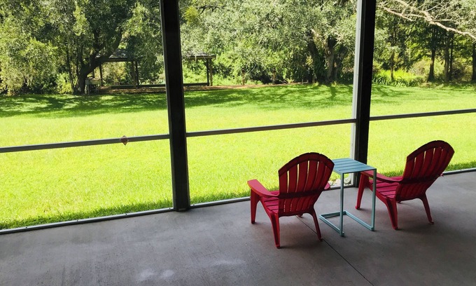Historic Downtown Kissimmee Condo | Fishing Kayak paradise beside Lake Tohoa Family Pet Friendly