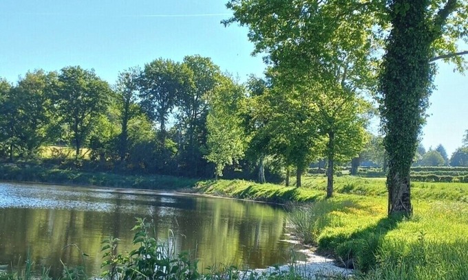 Saint-Marien Cabin | Fishing lake with cosy cabin in charming Saint-Marien with WiFi.