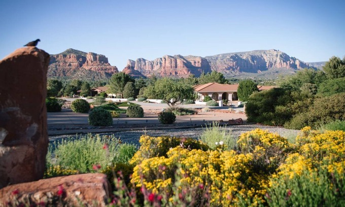 Oak Creek Apartment | FITZ RITZ~SERENE, MAGNIFICENT RED ROCK VIEWS, ON FOREST & GOLF COURSE, WILDLIFE!