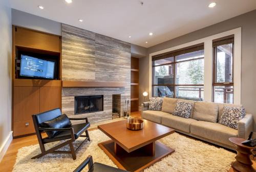 Whistler House | Fitzsimmons Walk 26 by Outpost Whistler