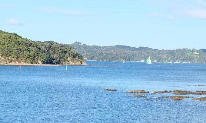 Paihia Apartment | Five minutes drive from Paihia central, beach, museum, shopping, dining.