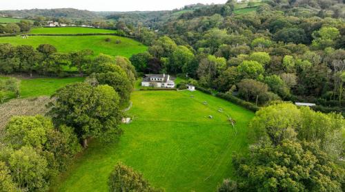Llanllwchaiarn Bed & Breakfast | Five Oaks B&B - New Quay