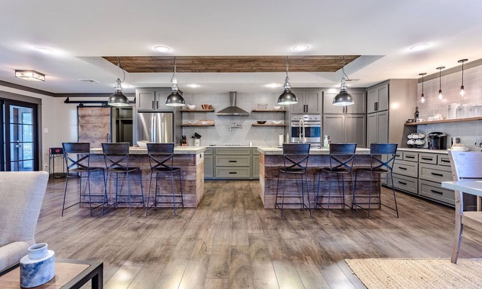 Mountainview House | Fixer Upper's "Bachelor Pad" from Season 3
