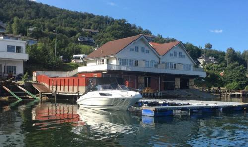 Dimmelsvik Apartment | Fjord Apartments