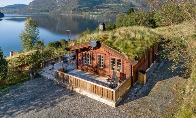 Olden House | Fjordblick I by Interhome