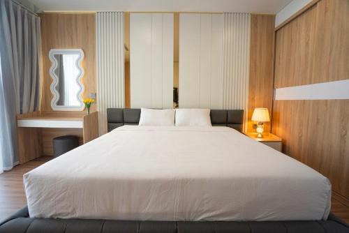 Hoang Hoa Apartment | FLAMINGO Ibiza HaiTien - Ivy Abtel