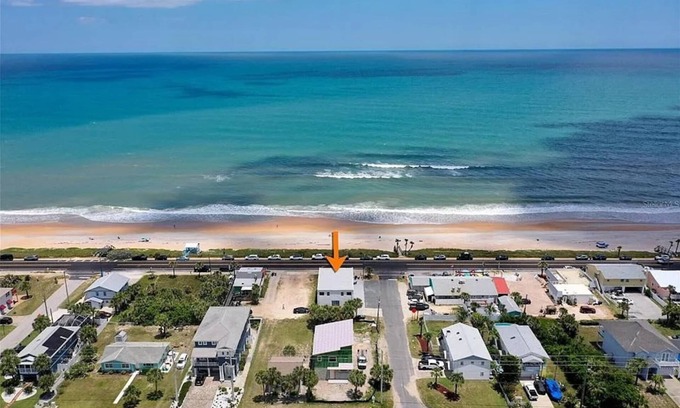 Flagler Beach Condo | Flamingo Suite | Bombora Suites | Steps To Flagler Beach