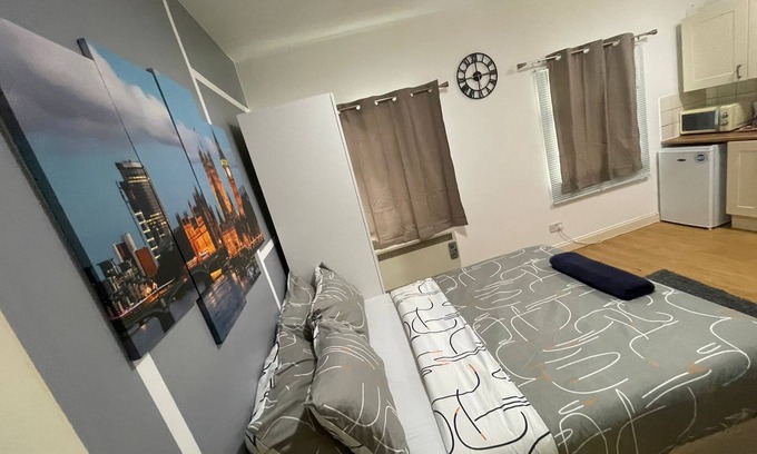 East Walworth Apartment | Flat 6 Stylish Apartment