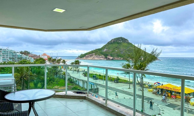 Recreio dos Bandeirantes Apartment | Flat a beira mar no Recreio dos Bandeirantes/RJ