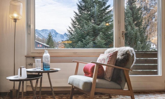 Randa Apartment | Flat close to Zermatt - Klein Matterhorn view