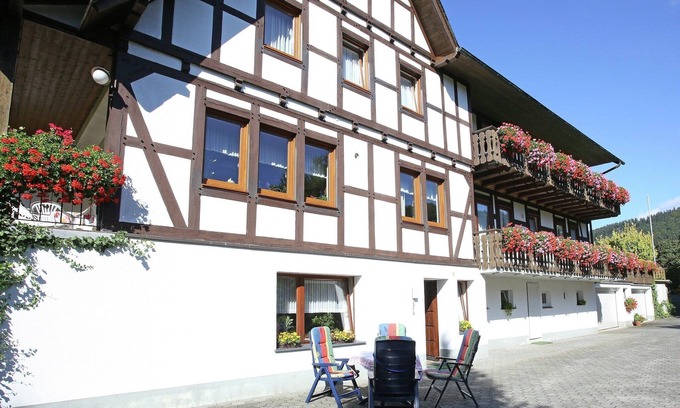 Schmallenberg Apartment | Flat in Schmallenberg with garden