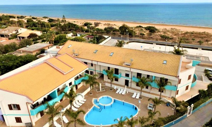 Ispica Apartment | Flat in Sicily with Pool near the Beach