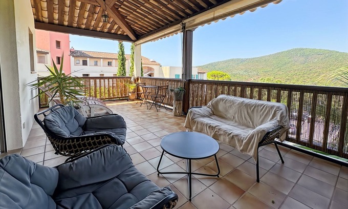La Rouviere Apartment | Flat in the heart of the golf course, Swimming pool, Tennis court