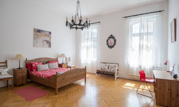 Inner City Budapest Apartment | Flat in the most Central Location of Budapest