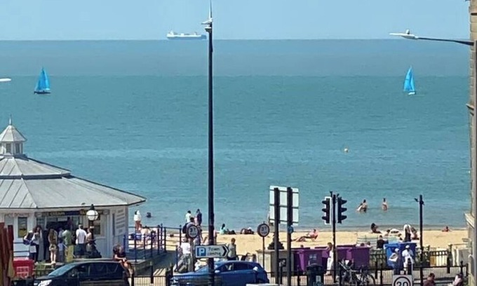 Margate Apartment | Flat with lovely view of sea. Parking space.