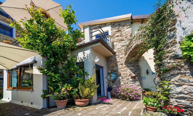 Massa Apartment | Flat with terrace,stunning view over the coast, Wi Fi, E-Car Charging station