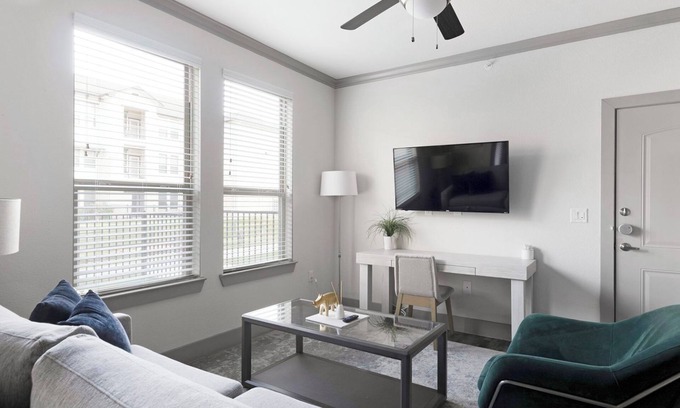 Manor Apartment | Flats 1BD 3 - One Bedroom Apartment, Sleeps 2