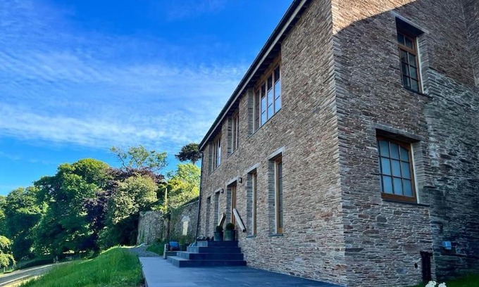 Chillington House | Fledgling Barn: stunning new coastal holiday home