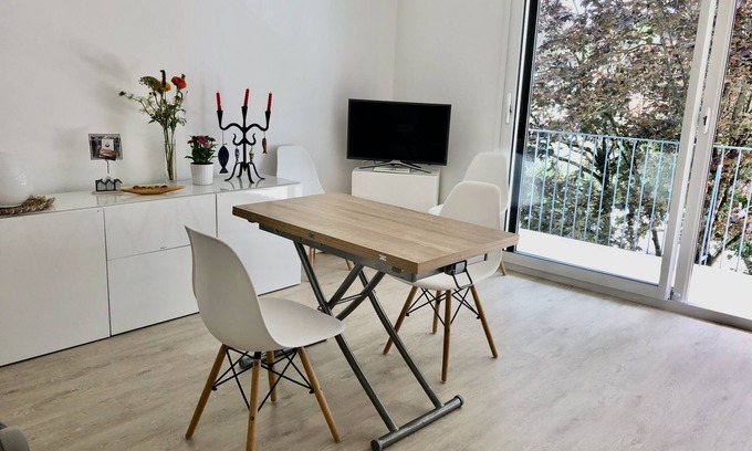 La Baule-Escoublac Apartment | "Fleur de Sel" Beach 45m - T2 in the pines Sea view - Fiber - 5G - La Baule