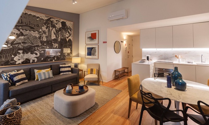 Chiado Apartment | FLH Chiado Stylish Flat