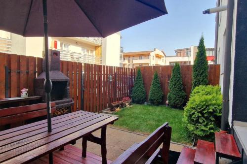 Cisnadie Apartment | FLH - Garden Grill Escape