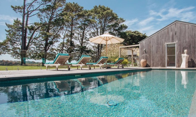 Flinders House | Flinders Fields - Modern home with Rural outlook and Heated Pool