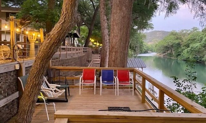 New Braunfels House | Floating dock, Canoe, Kayaks! Guadalupe Riverfront!