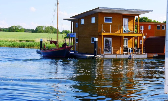 Ostvorpommern House | FLOATING HOUSES - "schwimmende Ferienhäuser" - Haus 3