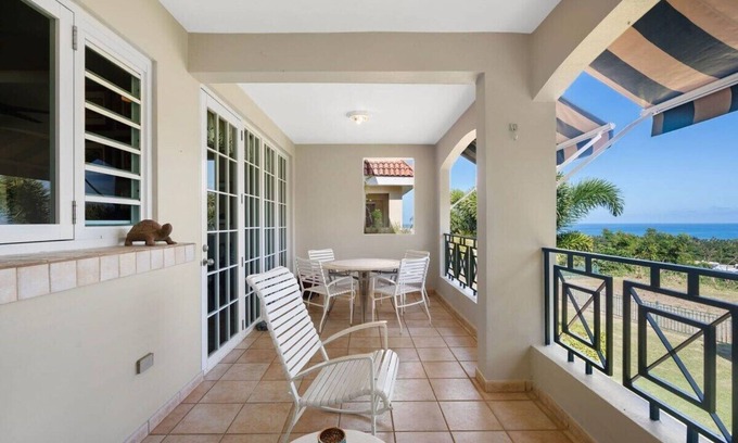 Zarzal Apartment | Flor Dorada | 3BR w. Oceanfront Rooftop